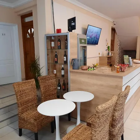 Hotel Vegvari 3*