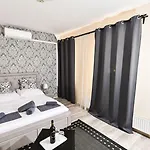 Végvári 3*