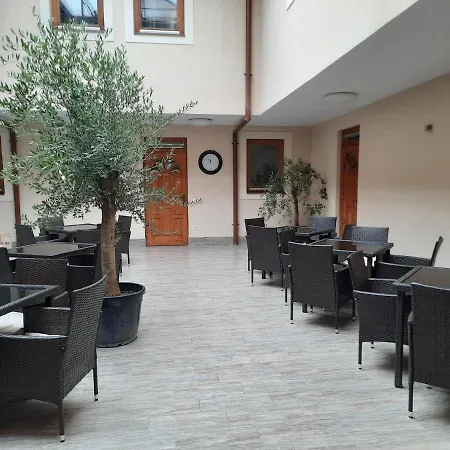 Vegvari Eger